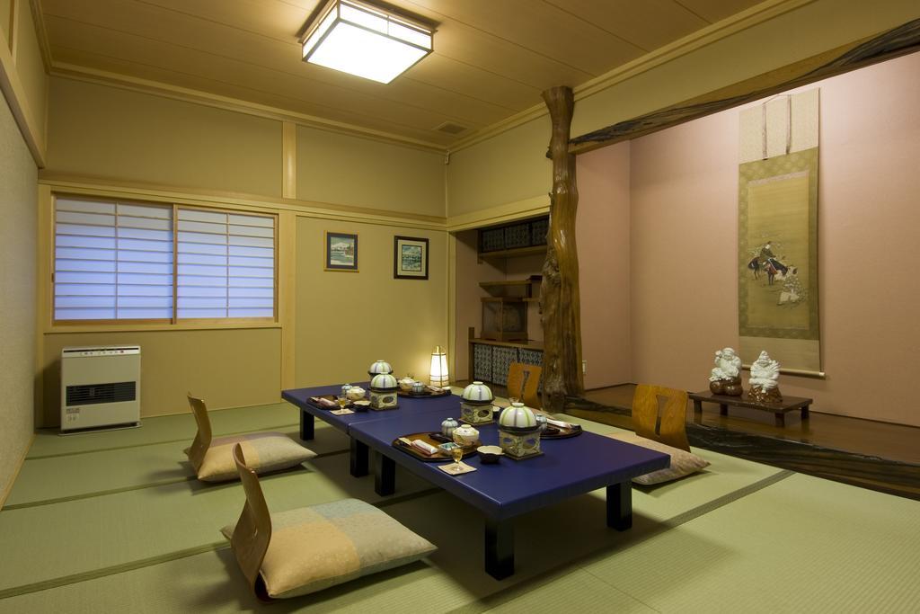 Ekinariya Ryokan Kuszacu Kültér fotó
