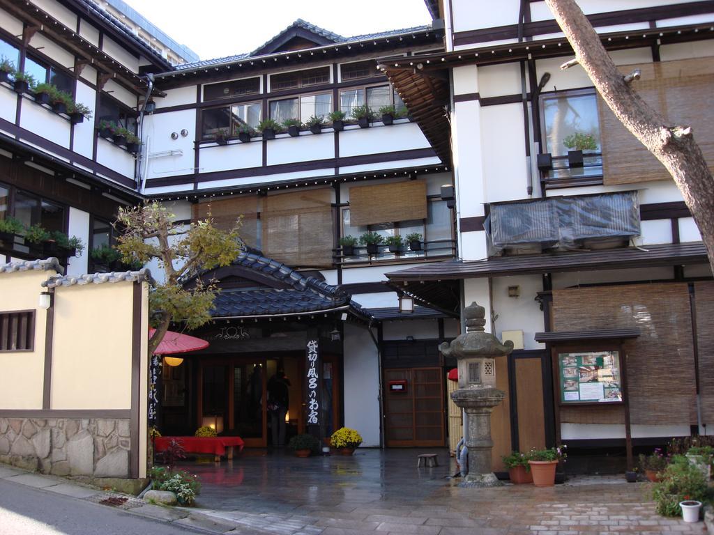 Ekinariya Ryokan Kuszacu Kültér fotó